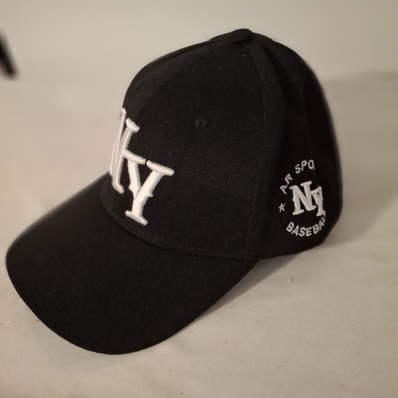 Black Cap with White NY Logo - Picture 4 of 5
